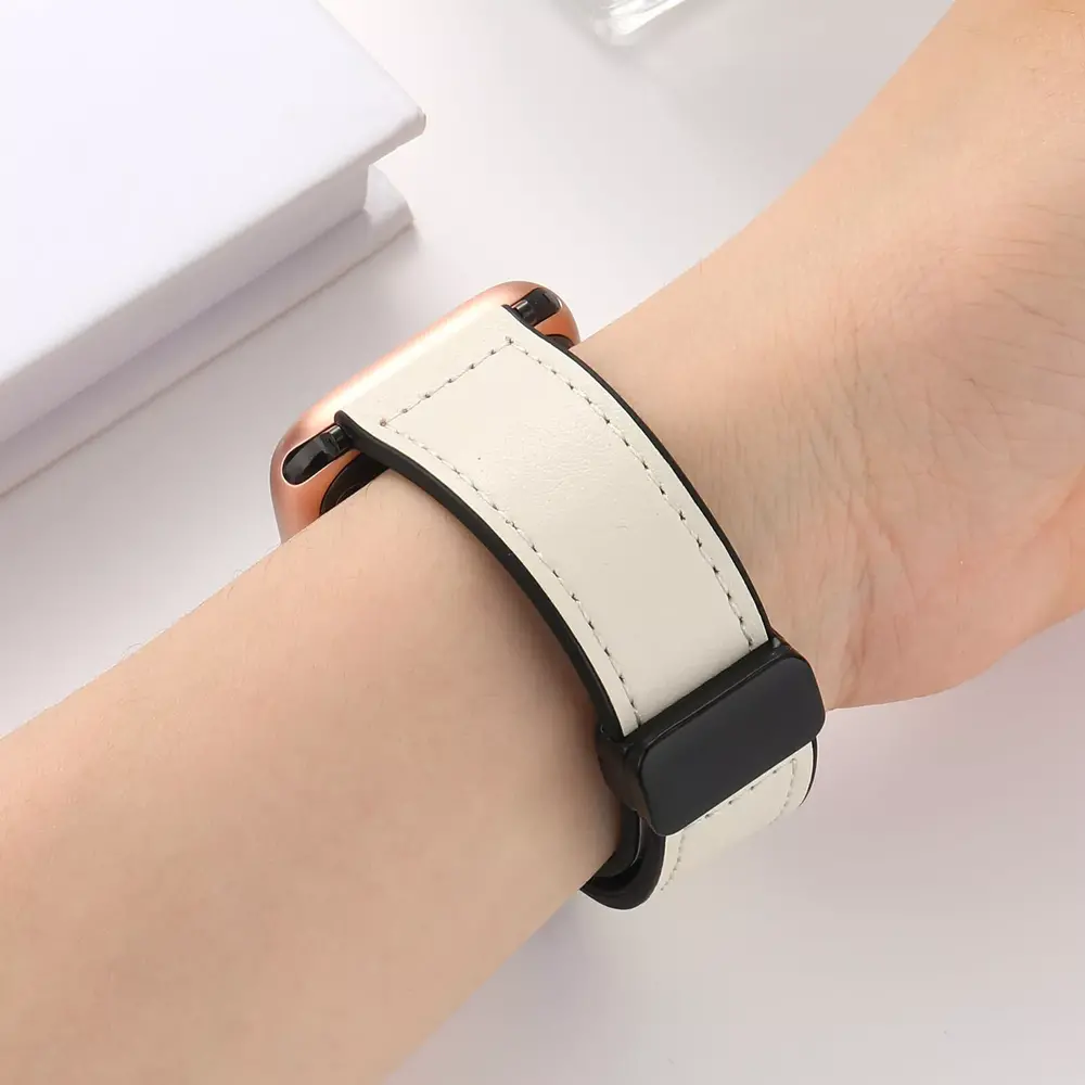 Strap-it Strap It Bracelet cuir avec D-Buckle Apple Watch (beige clair) Strap-it Strap It Bracelet cuir avec D-Buckle Apple Watch (beige clair)