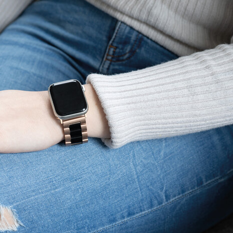 Strap-it Strap-it Bracelet acier Apple Watch (or rose/noir) Strap-it Strap-it Bracelet acier Apple Watch (or rose/noir)