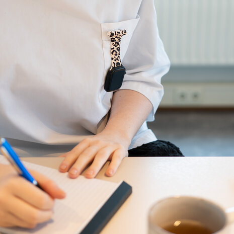 Strap-it Strap-it Apple Watch bracelet pour infirmière (léopard)