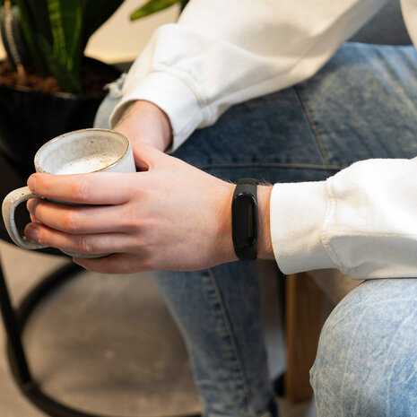 Strap-it Strap-it Bracelet tressé Xiaomi Mi Band 6 (noir)