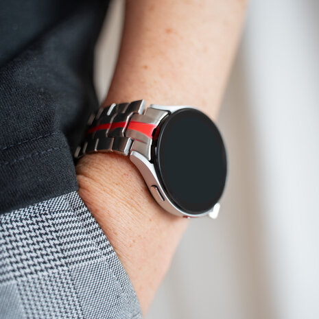 Strap-it Strap-it Bracelet acier fer Samsung Galaxy Watch 5 Pro (argent/rouge) Strap-it Strap-it Bracelet acier fer Samsung Galaxy Watch 5 Pro (argent/rouge)