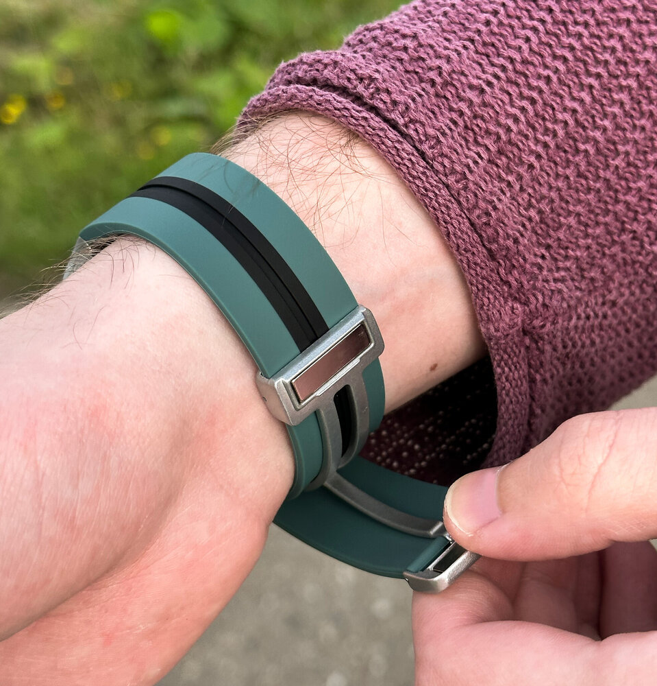 Strap-it Strap-it Bracelet magnétque sport Samsung Galaxy Watch 5 40mm (vert/noir)