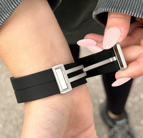 Strap-it Strap-it Bracelet sport magnétique Samsung Galaxy Watch 5 44mm (noir)