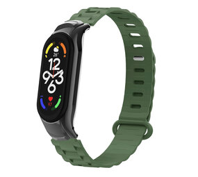 Strap-it Bracelet TPU avec cadre Xiaomi Mi Band 7 (vert armée)
