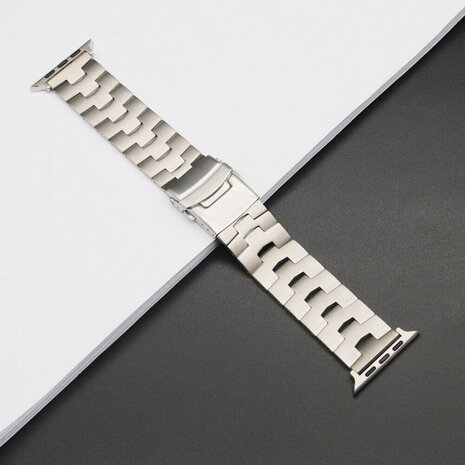 Strap-it Strap-it Bracelet titane grain Apple Watch (argent)