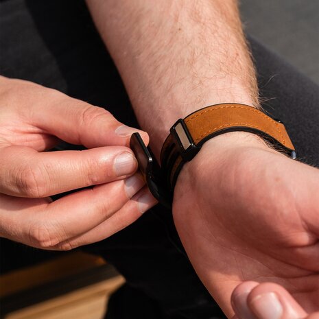 Strap-it Strap-it Bracelet cuir avec D-Buckle Xiaomi Watch S1 (marron foncé)