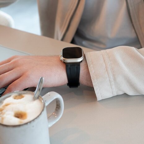 Strap-it Strap-it Bracelet silicone de luxe liquide Apple Watch (noir)