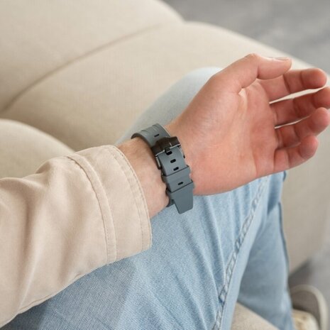 Strap-it Strap-it Bracelet silicone de luxe liquide Apple Watch (gris foncé avec noir)