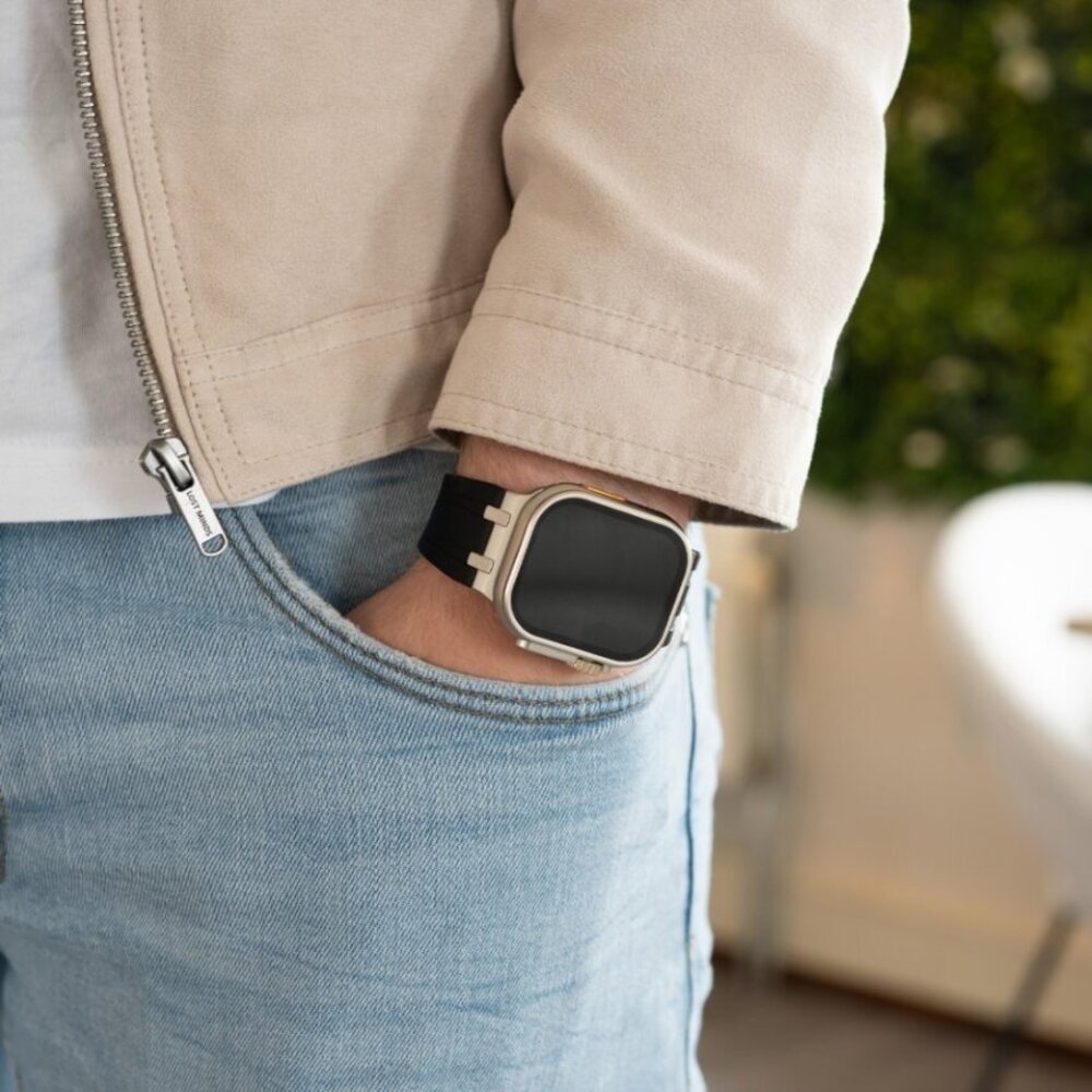 Strap-it Strap-it Bracelet silicone de luxe liquide Apple Watch (noir avec titane)