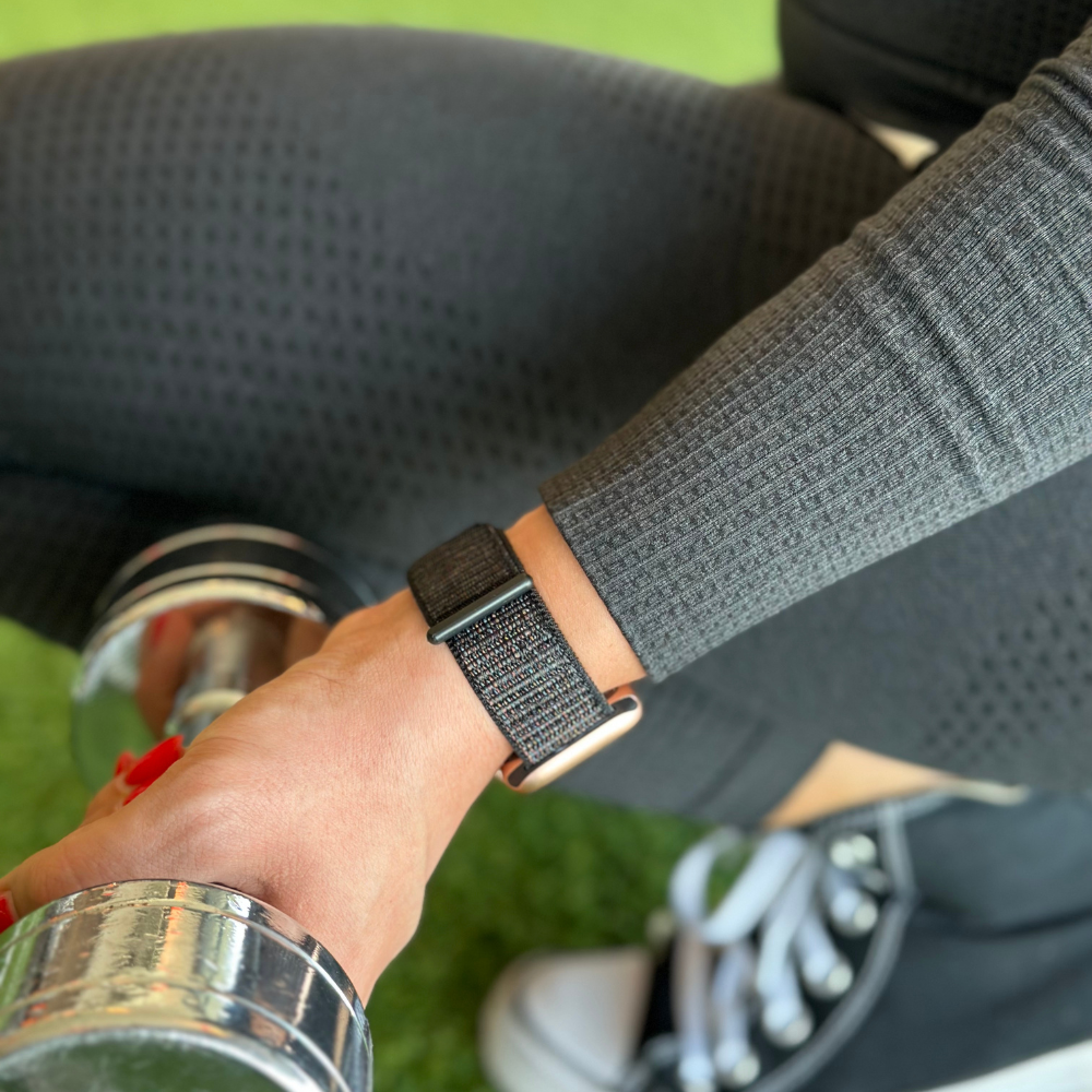 Strap-it Strap-it Bracelet nylon Apple Watch 8 (noir)