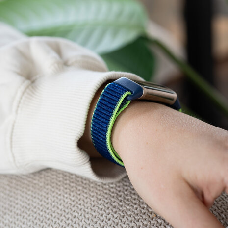 Strap-it Strap-It Bracelet nylon Fitbit Charge 5 (citron vert)