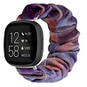 Strap-it Strap-it Bracelet chouchou Fitbit Versa 3 (bleu rose melange) Strap-it Strap-it Bracelet chouchou Fitbit Versa 3 (bleu rose melange)