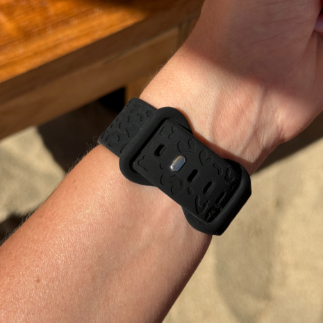 xoxo Wildhearts xoxo Wildhearts Bracelet silicone Apple Watch imprimé léopard (noir)