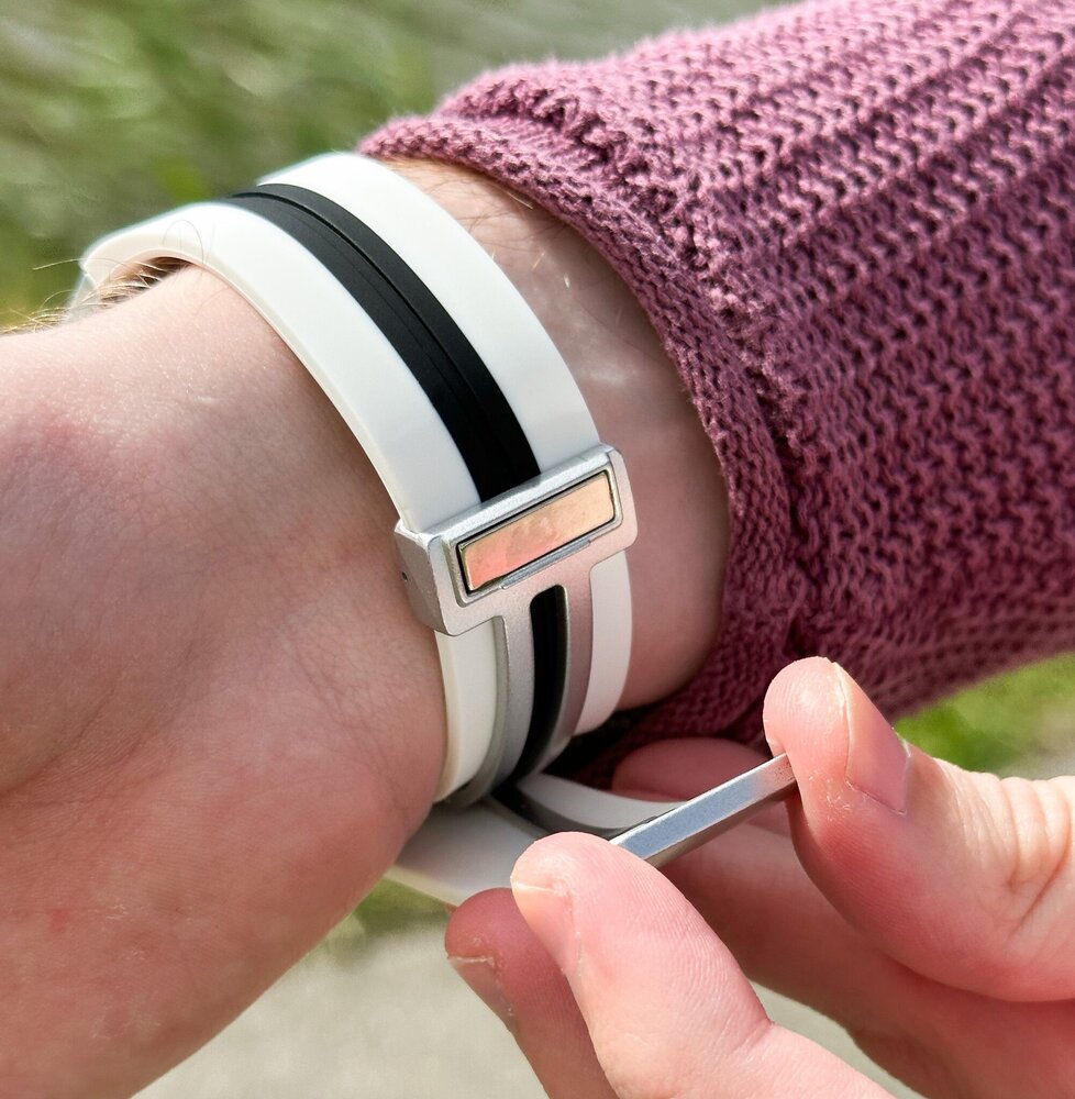 Strap-it Strap-it Bracelet magnetique sport Samsung Galaxy Watch FE (blanc/noir)