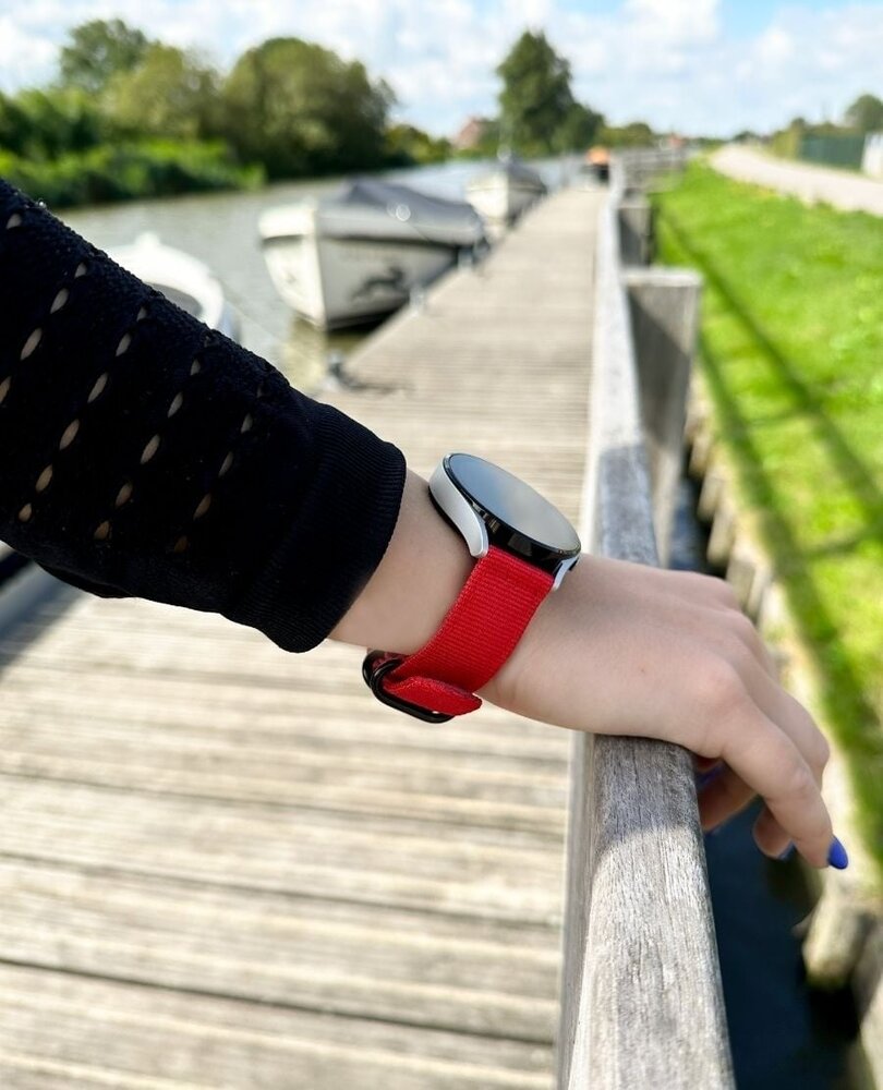 Strap-it Strap-it Bracelet nylon á boucle Samsung Galaxy Watch FE (rouge) Strap-it Strap-it Bracelet nylon á boucle Samsung Galaxy Watch FE (rouge)