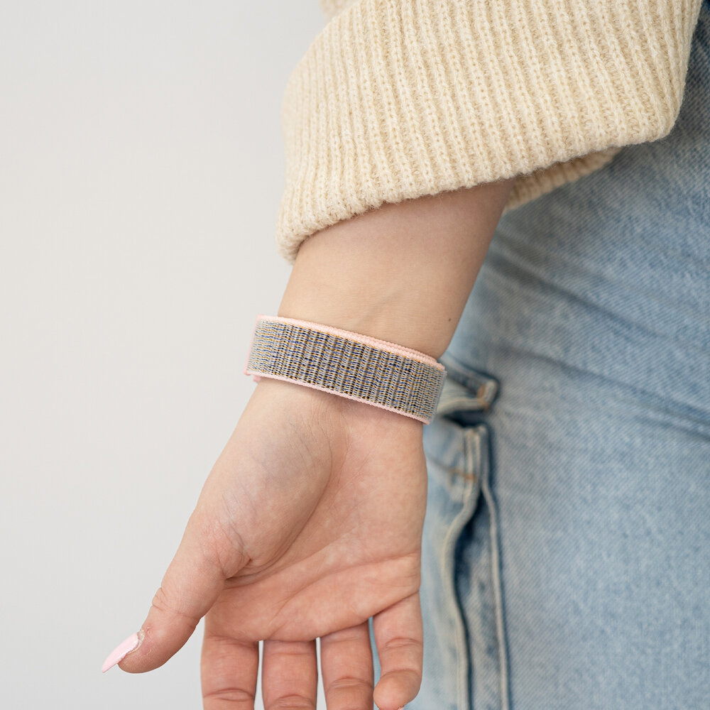 Strap-it Strap-it Bracelet nylon 'One Push' Samsung Galaxy Watch 7 - 44mm (rose) Strap-it Strap-it Bracelet nylon 'One Push' Samsung Galaxy Watch 7 - 44mm (rose)