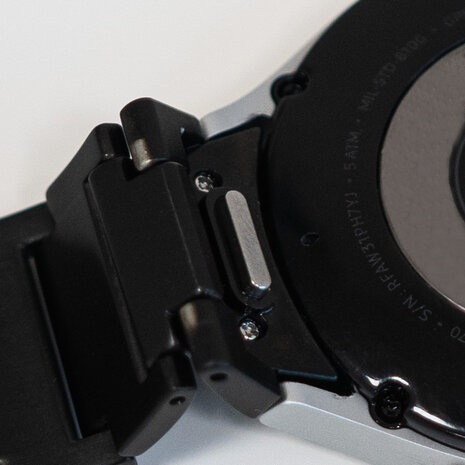 Strap-it Strap-it Bracelet titane 'One Push' Samsung Galaxy Watch 7 - 44mm (noir)