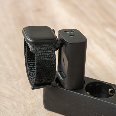 Strap-it Strap-it 23W Adapteur avec chargeur Apple Watch Strap-it Strap-it 23W Adapteur avec chargeur Apple Watch