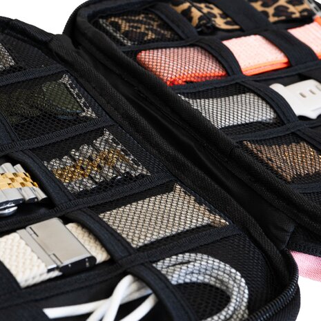 Strap-it Strap-it Organisateur haut de gamme pour bracelets de smartwatch (rose) Strap-it Strap-it Organisateur haut de gamme pour bracelets de smartwatch (rose)