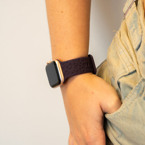 xoxo Wildhearts xoxo Wildhearts Bracelet silicone Apple Watch imprimé léopard (cerise)