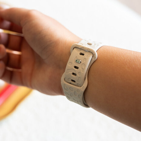 xoxo Wildhearts xoxo Wildhearts Bracelet silicone Samsung Gear Sport imprimé léopard (lumière stellaire)