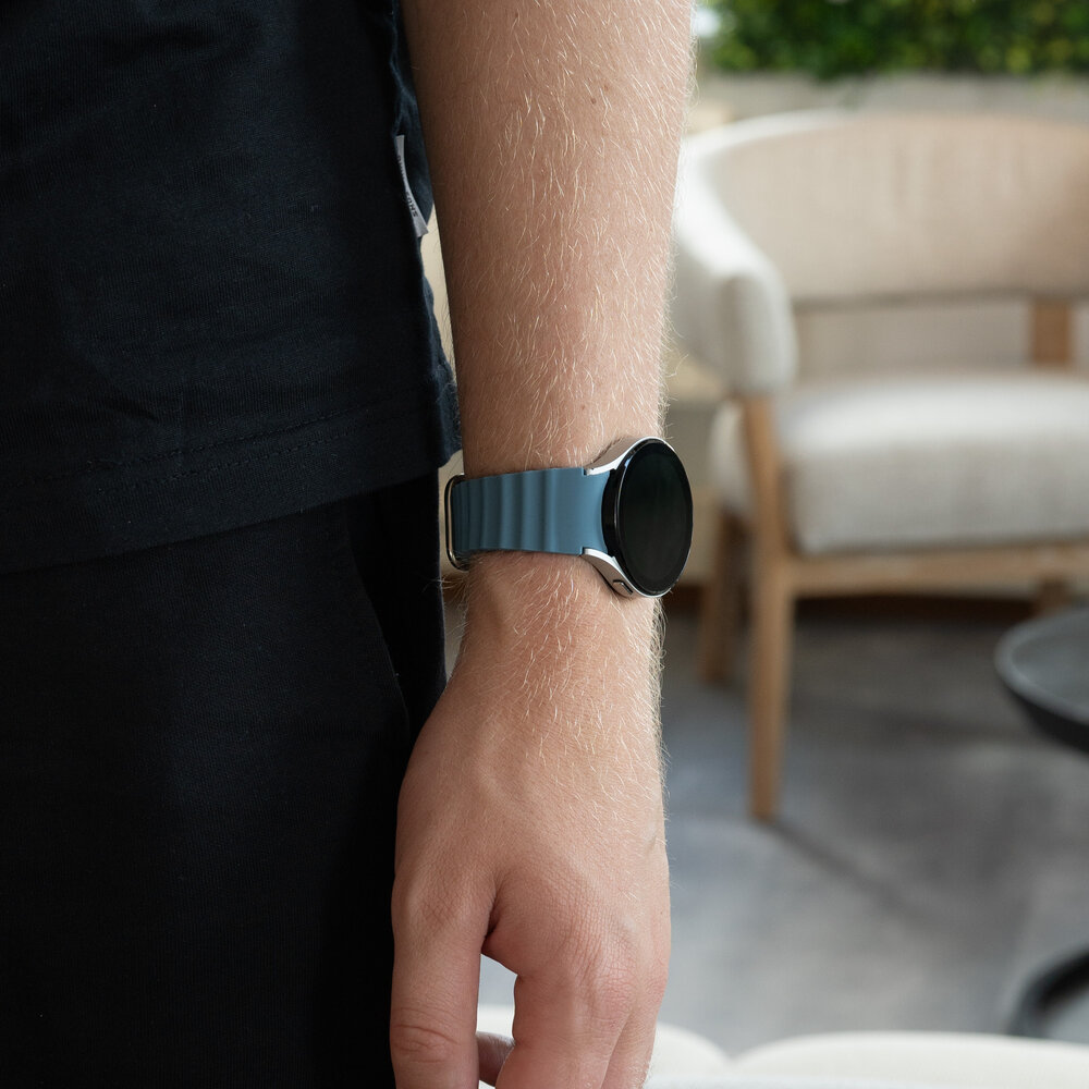 Strap-it Strap-it Bracelet Océan Samsung Galaxy Watch 7 - 44mm (bleu gris)