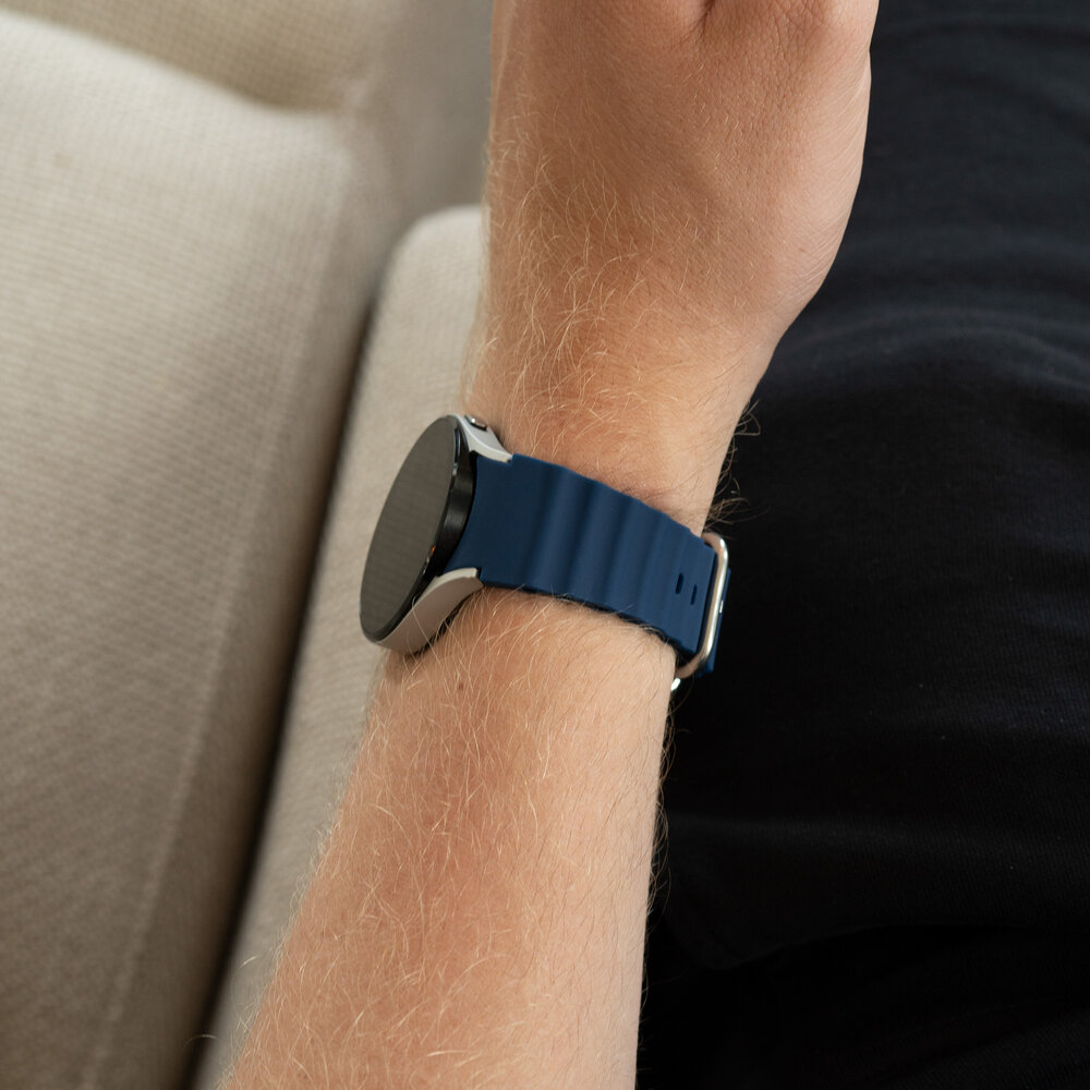 Strap-it Strap-it Bracelet Océan Samsung Galaxy Watch 6 Classic 43mm (bleu foncé)