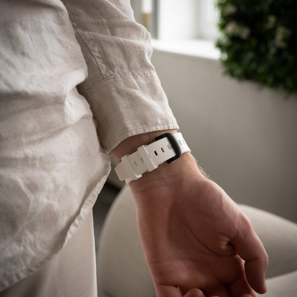 Bandz Bandz Bracelet silicone 'Luxe Liquid' Apple Watch (blanc avec noir)