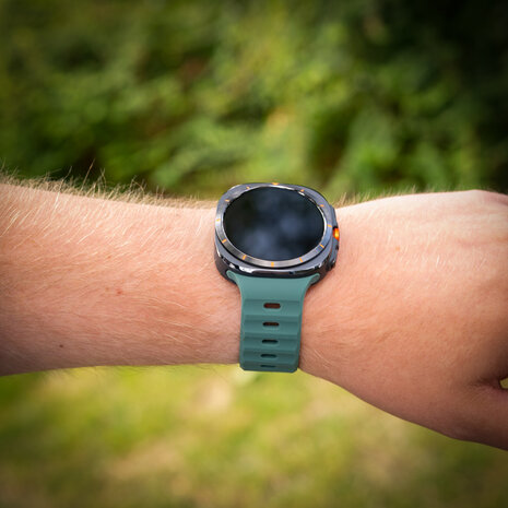 Strap-it Strap-it Bracelet silicone robuste Samsung Galaxy Watch Ultra (vert foncé)