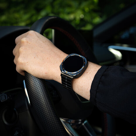 Strap-it Strap-it Bracelet métal de luxe Samsung Galaxy Watch Ultra (noir/argent) Strap-it Strap-it Bracelet métal de luxe Samsung Galaxy Watch Ultra (noir/argent)