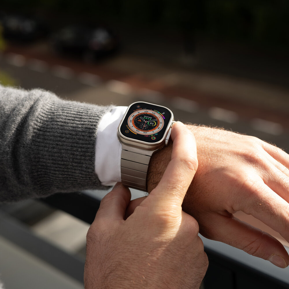 Strap-it Strap-it Bracelet acier 'One Bead' Apple Watch (coleur titane)