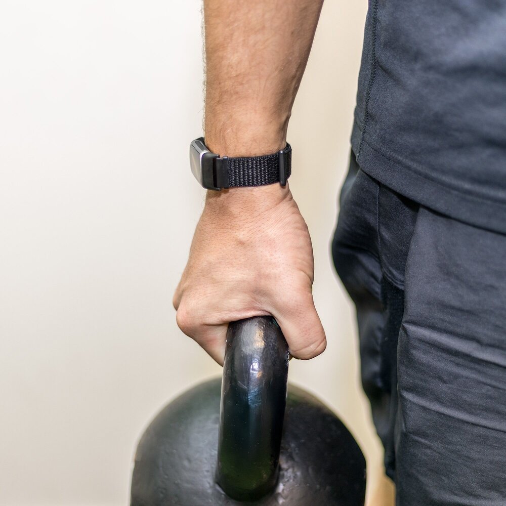 Strap-it Strap-it Bracelet nylon Fitbit Charge 5 (noir)