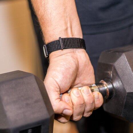 Strap-it Strap-it Bracelet nylon Fitbit Charge 5 (noir)