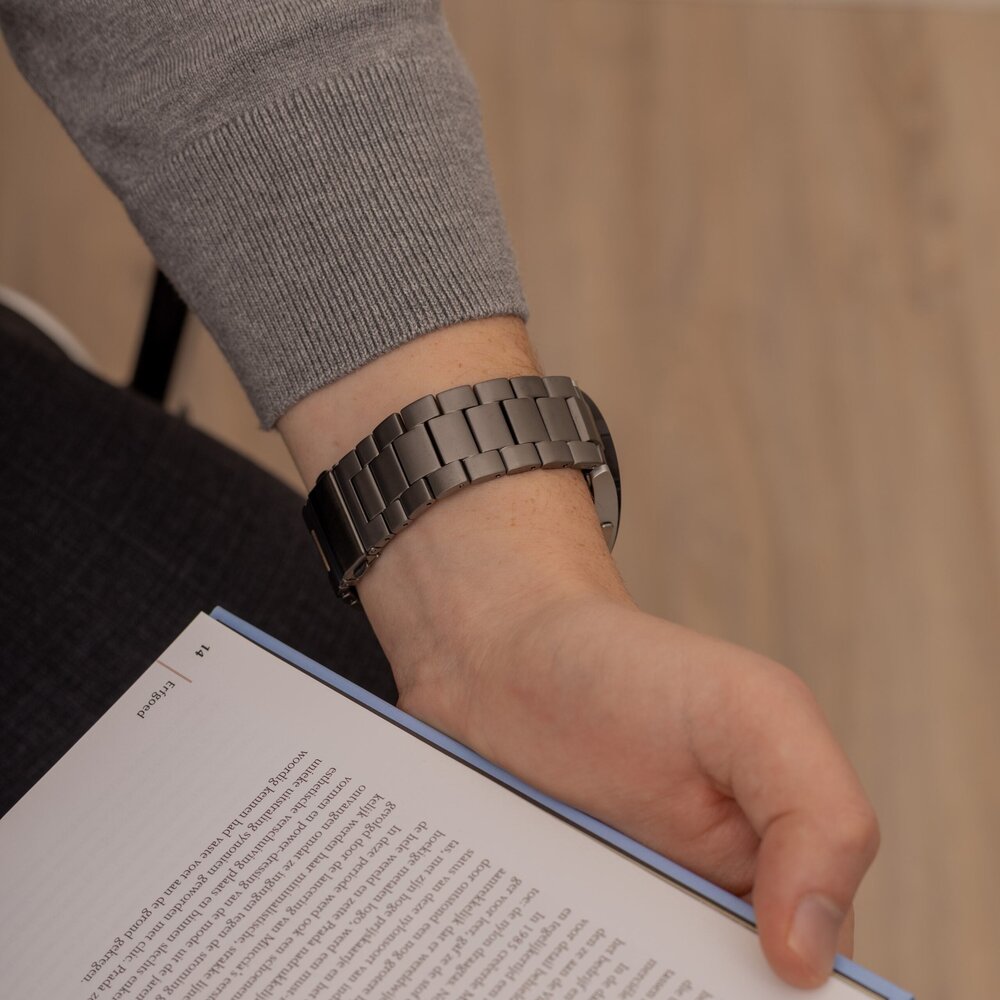 Strap-it Strap-it Bracelet titane Samsung Galaxy Watch 5 Pro (gris)