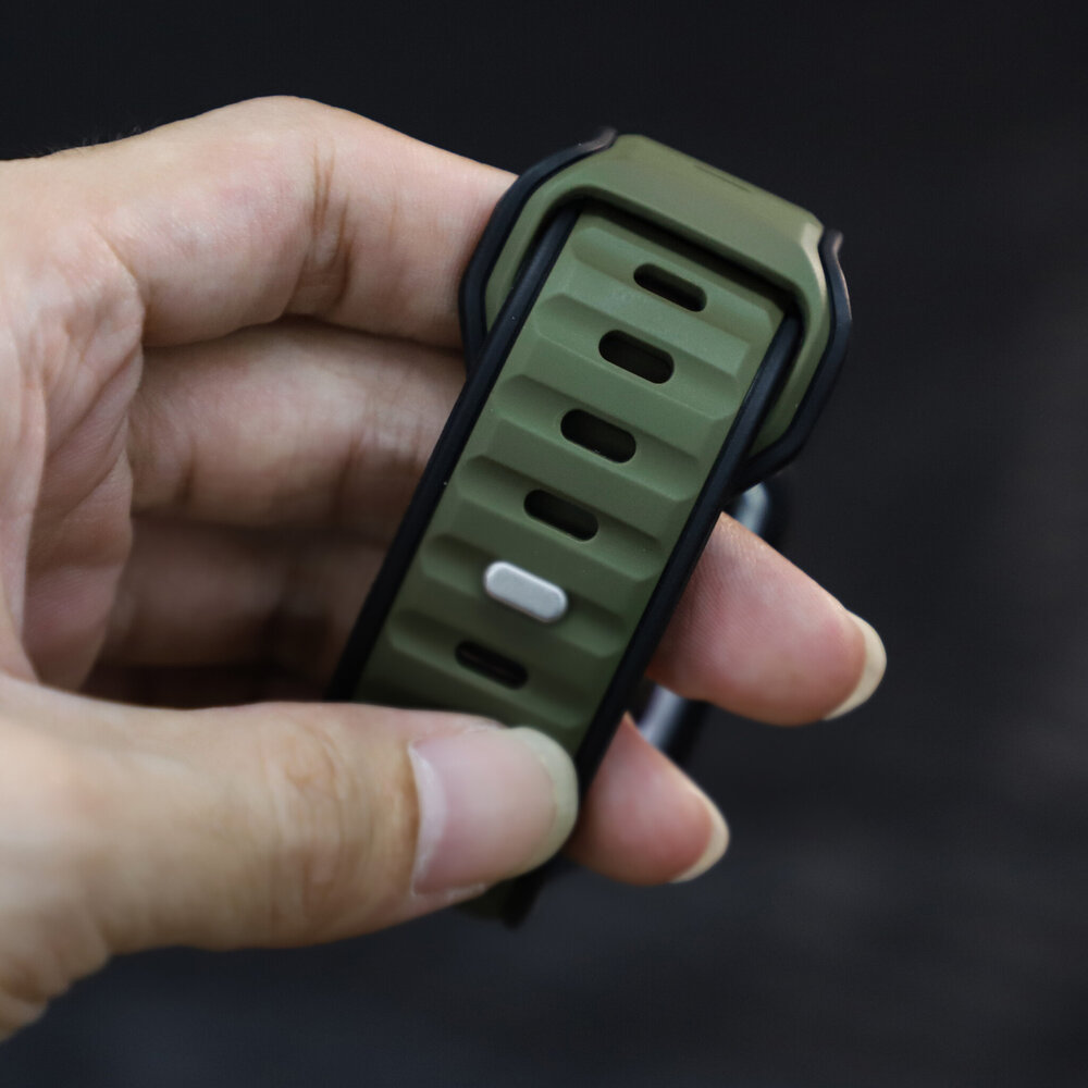 Strap-it Strap-it Bracelet silicone outdoor pour Apple Watch (vert armée/noir)