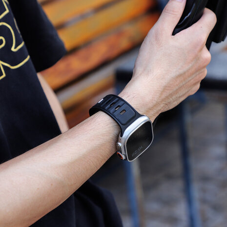 Strap-it Strap-it Bracelet silicone outdoor pour Apple Watch (noir/noir)