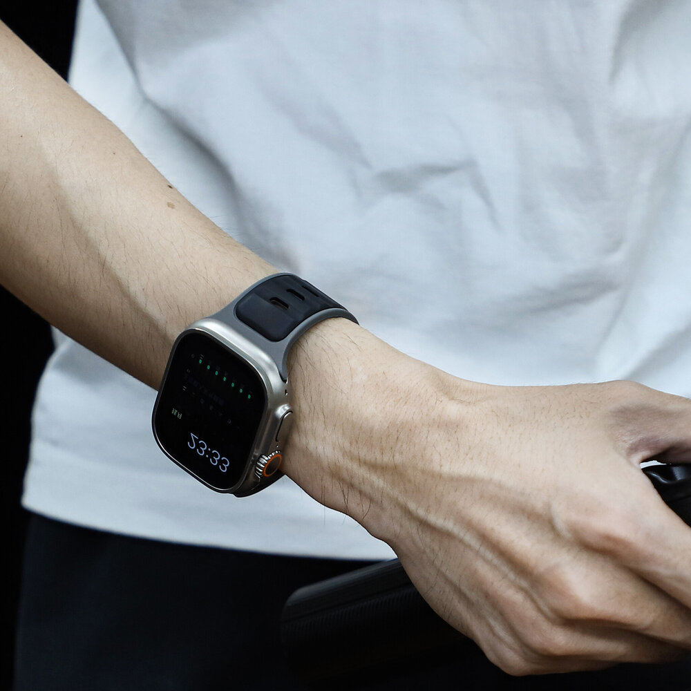 Strap-it Strap-it Bracelet silicone outdoor pour Apple Watch (noir/gris)