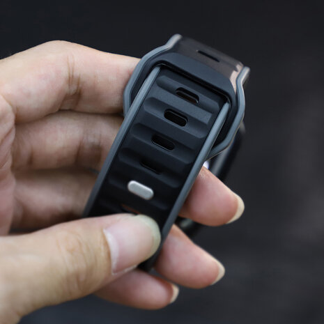 Strap-it Strap-it Bracelet silicone outdoor pour Apple Watch (noir/gris)