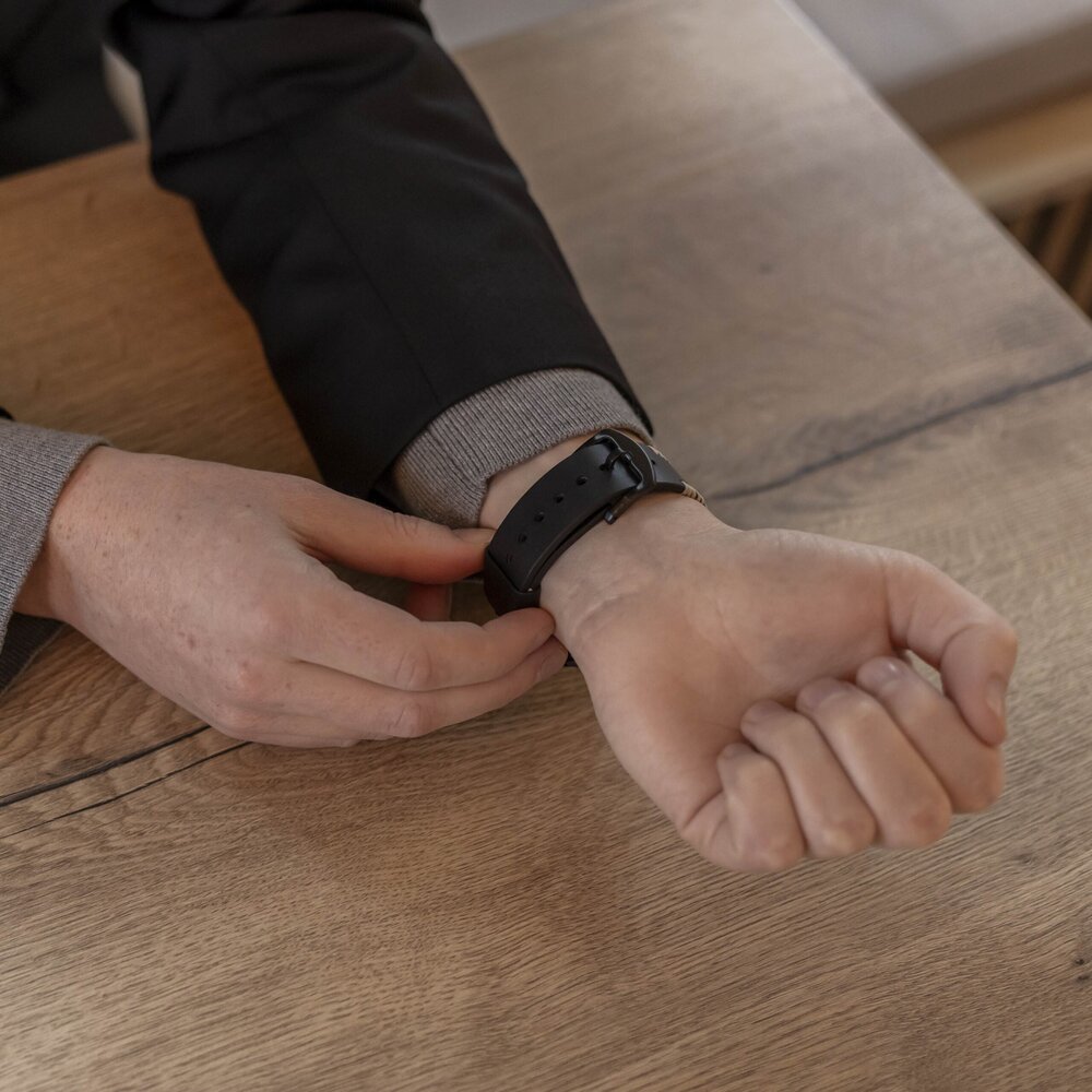 Strap-it Strap-it Bracelet en cuir cousu Apple Watch (noir)