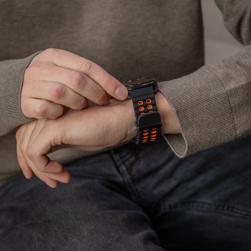 Strap-it Strap-it Bracelet silicone Wave Samsung Galaxy Watch Ultra (noir/orange)