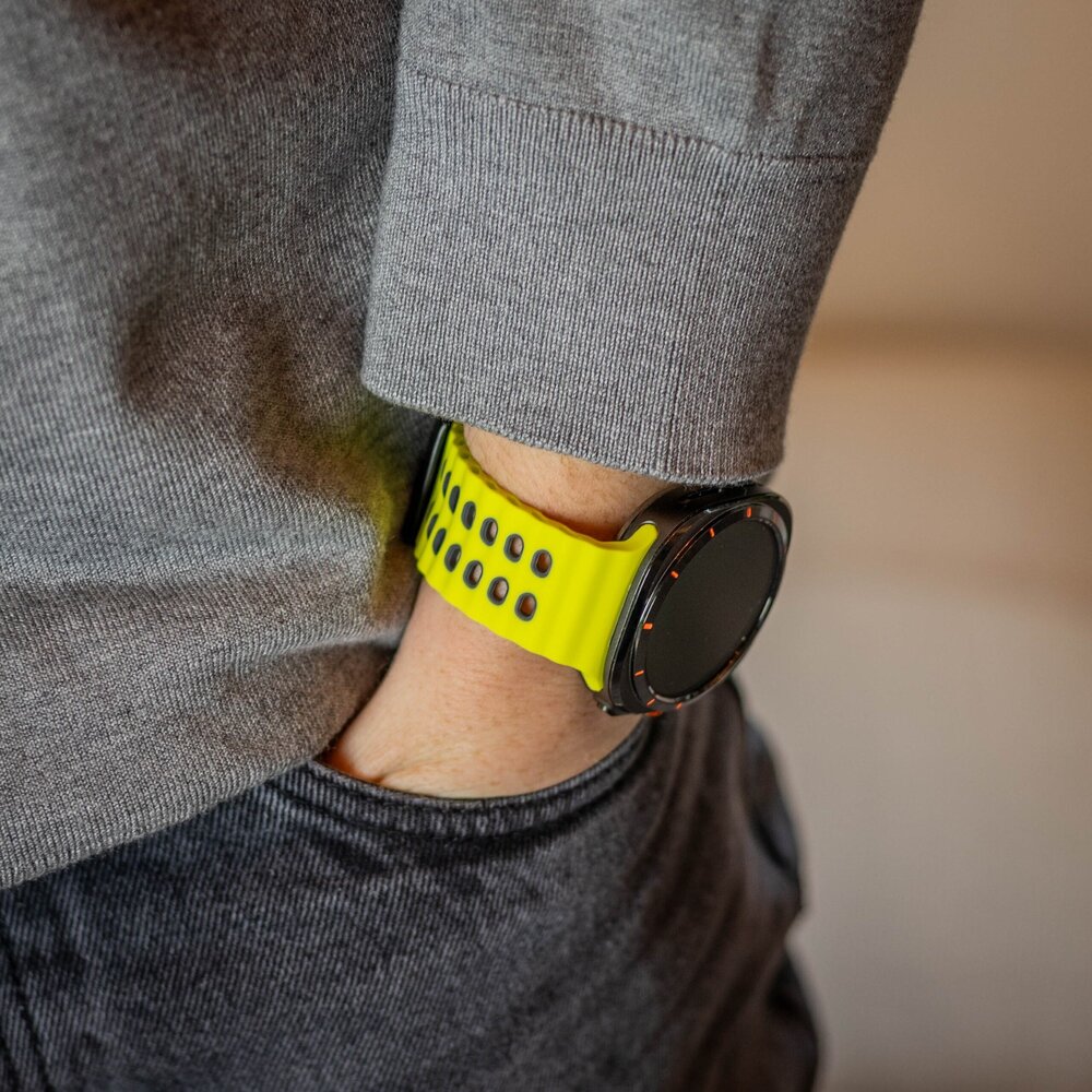 Strap-it Strap-it Bracelet silicone Wave Samsung Galaxy Watch Ultra (lime/gris foncé)