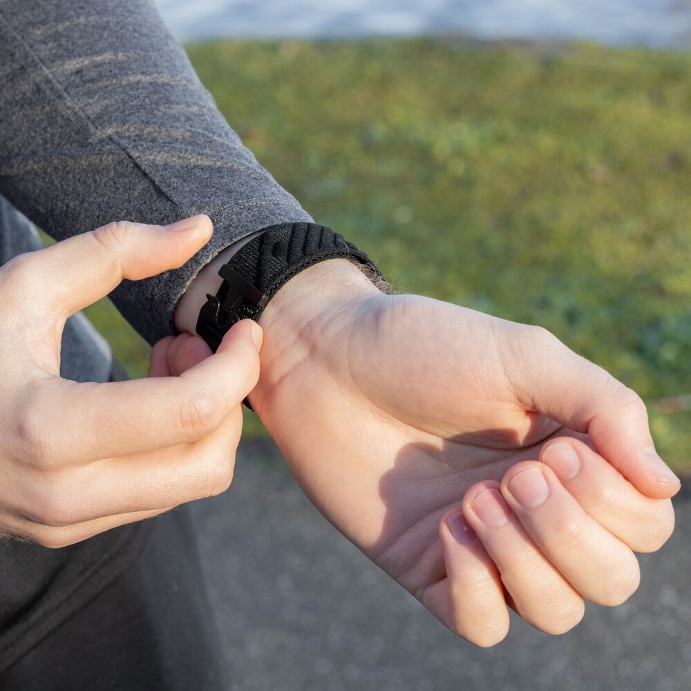 Bandz Bandz Bracelet nylon 'Wave' avec P-buckle Apple Watch (noir)