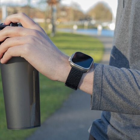 Bandz Bandz Bracelet nylon 'Wave' avec P-buckle Apple Watch (noir)