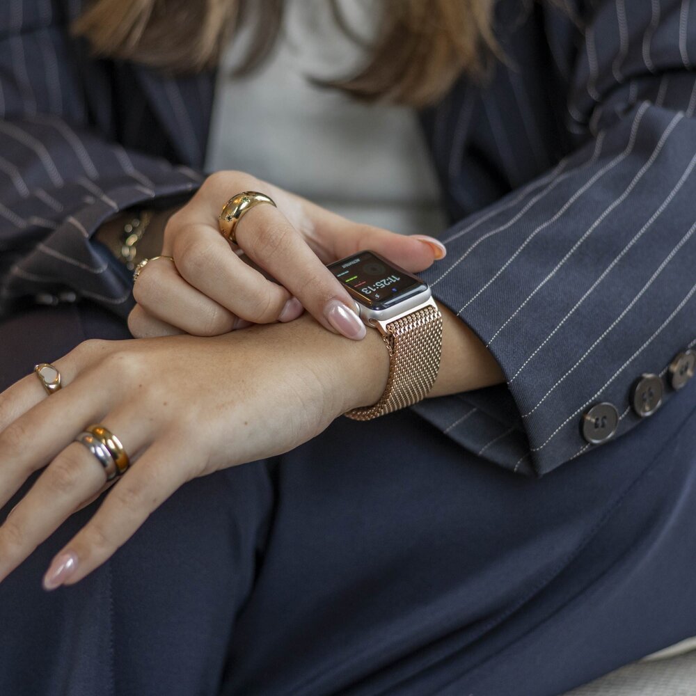 Bandz Bandz Bracelet Milanais Loop avec P-buckle Apple Watch (or rose)