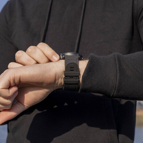 Strap-it Strap-It Bracelet silicone brillant Garmin Fenix 5x/6x (noir)