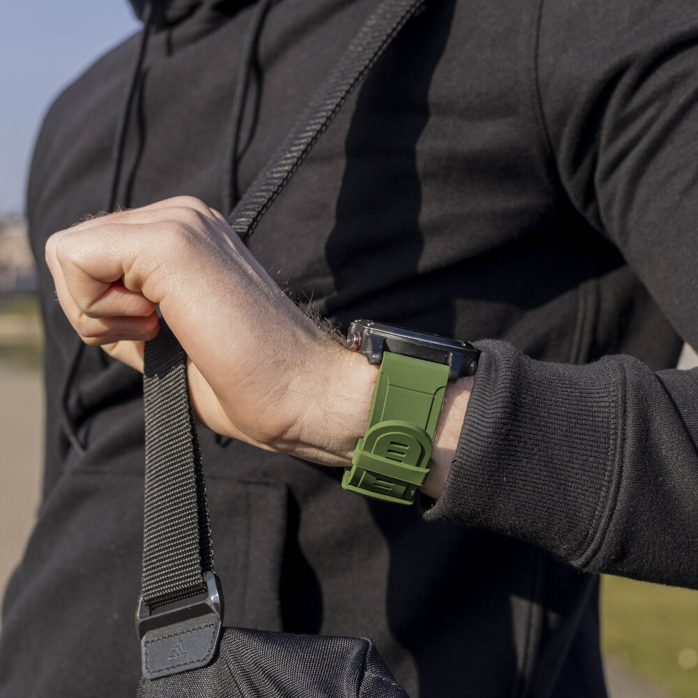 Strap-it Strap-It Bracelet silicone brillant Garmin Fenix 5x/6x (vert armée)
