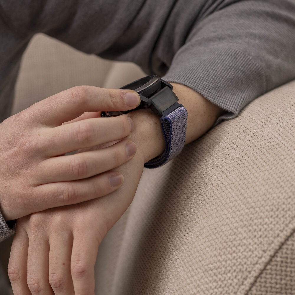 Strap-it Strap-it Bracelet nylon Garmin Enduro 1 / 2 / 3 (bleu)