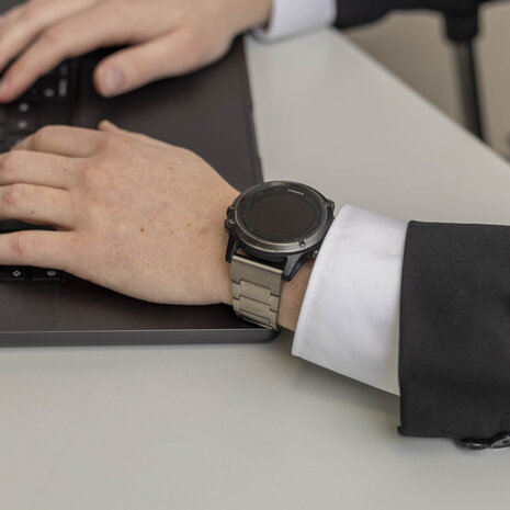 Strap-it Strap-it Bracelet titane magnétique Garmin Fenix 8 - 51mm (argent)