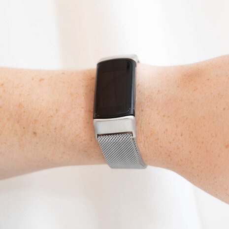 Strap-it Strap-it Bracelet Milanais Fitbit Charge 5 (argent)