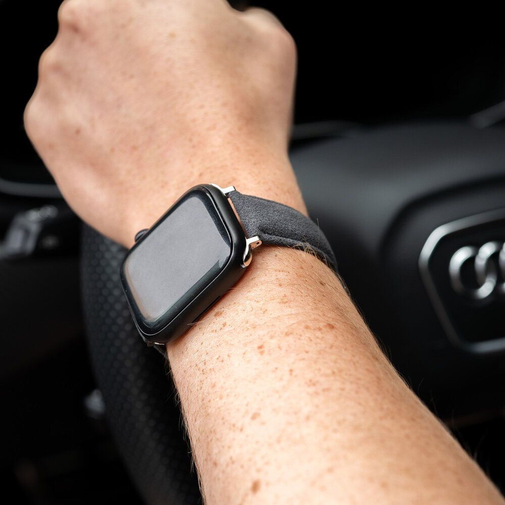 Strap-it Strap-it Bracelet Alcantara avec boucle Apple Watch (noir)